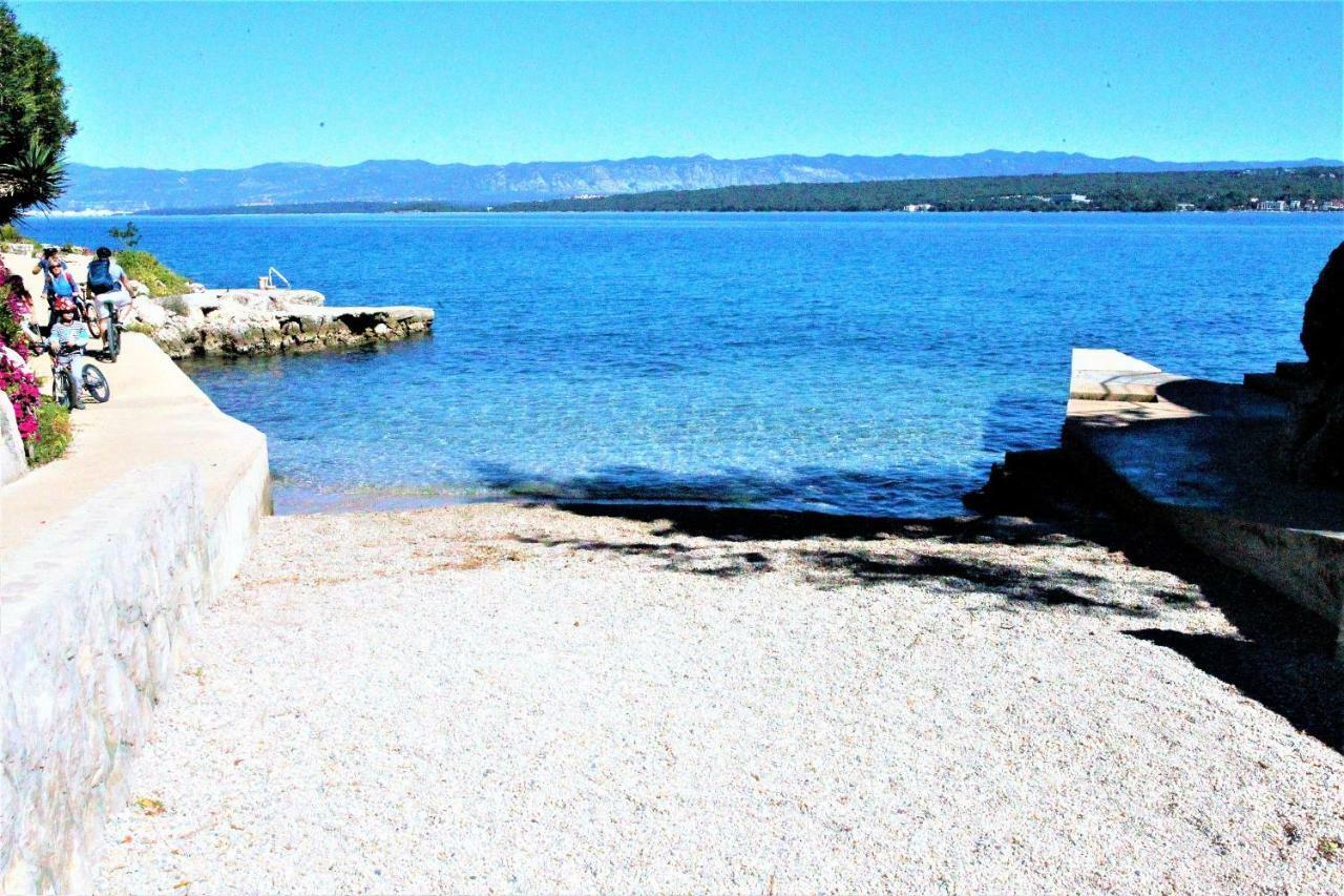 Villa Summer Dream With Heated Pool, Sauna And Jacuzzi Malinska Exterior foto